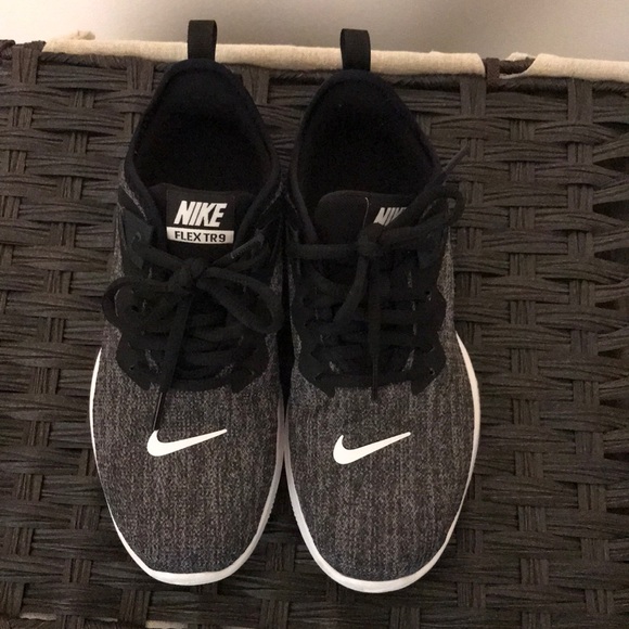 Nike Shoes - Picture 1 of 3